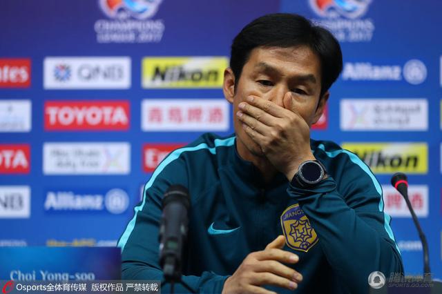 ” 虞书欣分享米兰随拍 秀小蛮腰耳环吸睛风格百变 2023-09-25 近日，虞书欣分享在米兰的生活碎片，私服穿搭风格百变，粉色带帽卫衣加双麻花辫穿搭，显得俏皮又可爱，戴墨镜配短款卫衣，秀小蛮腰，身材比例超完美，还有超大号耳环频频出镜，搭配长裙漂亮吸睛，欣欣子真是又美又 鹿晗虞书欣一起录综艺 穿着厚实接地气被侃打工人 2020-10-27 10月26日，综艺《哈哈哈哈哈》最新路透照曝光。