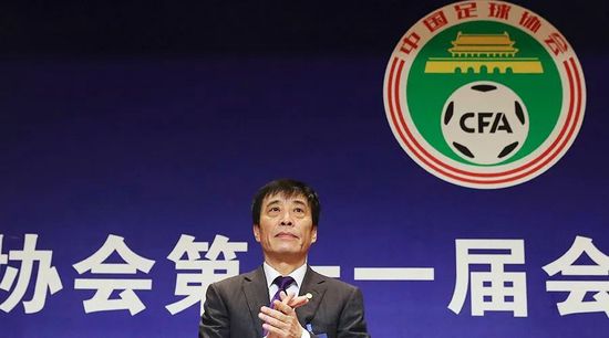 ”杨科提到，影片涉及的数字资产量非常庞大，一个镜头里就有上百个角色，还要做出陈塘关战损后的环境样貌，需要不断升级技术设备才能支撑完成这些高要求的视效场面。
