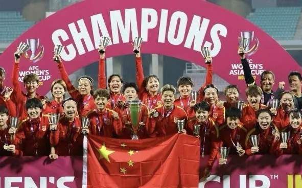 CCTV6 VIP影院 全部 电影 电视剧 影人 视频 图片 新闻 更新时间 所有 1小时内 今日内 1周内 1个月内 从资讯频道搜索 结果 61980 条 唐德筹拍《飞虎队》 成龙执导《雁侠行》将开机 2016-01-15 据唐德影视此前发布的公告显示，公司在今年将计划投拍5部新片，分别是《雁侠行》、《飞虎队》、《岛上书店》、《1986淘金惊魂》和《生命之路》，其中，《雁侠行》暂定由成龙执导、彭于晏主演。