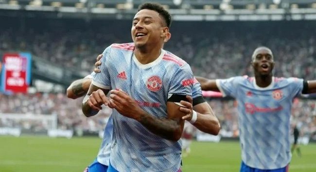 邓超、俞白眉投资移动互联网 携手跨界不怕亏钱 2014-08-26 李冰冰、黄晓明组建创投Star VC，羽泉投资手游……娱乐圈跨界投资互联网已并非什么新鲜事。