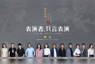 ” 金敏喜散发孩子般天真魅力 当选韩国最时尚明星 2010-08-20 韩国代表时尚明星金敏喜，通过8月第3周发行的《HIGH CUT》展示了自己少女般的自然样子，散发了孩子般清新的魅力。